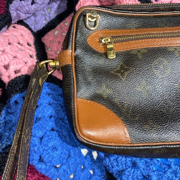 🛑SOLD🛑🎉HOST PICK🎉Beautiful Authentic (SL0942) Louis Vuitton Marley Dragonne - Picture 12 of 16